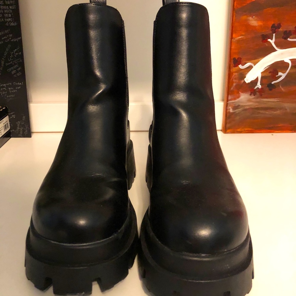 Zara boots size 6